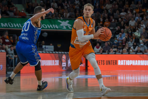 英联杯第三轮对阵：维尔港vs阿森纳，利物浦vs南安普顿